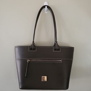 Dooney & Bourke Old Money Country Club Minimalist Smooth Leather Quincey Bag